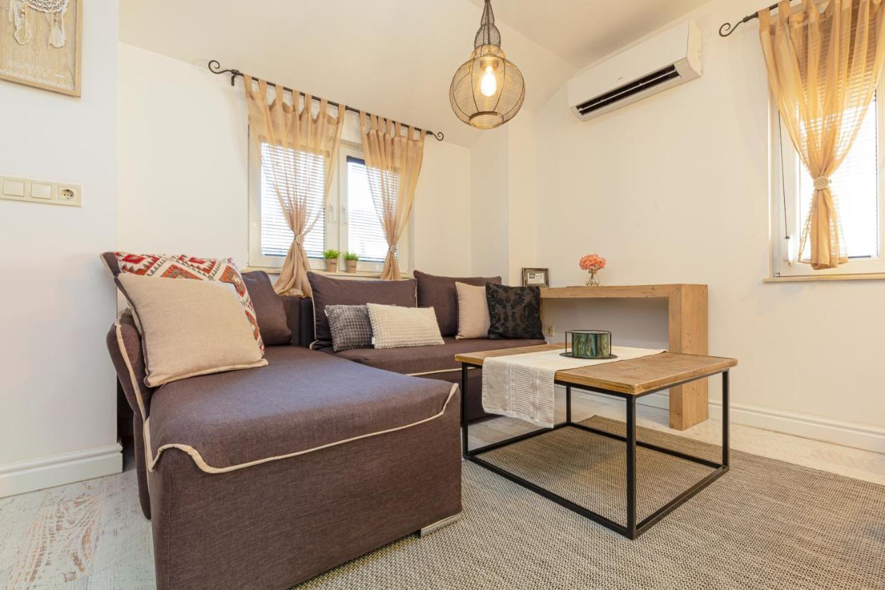 Апартаменти Stylish 1Bd Flat With A Terrace Near The Centre Of Plovdiv By Flat Mаnager Екстер'єр фото